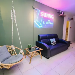 Swing & Pillows - Penang Road, Penang , George Town Malasia