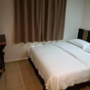 3* Hotel Traveller