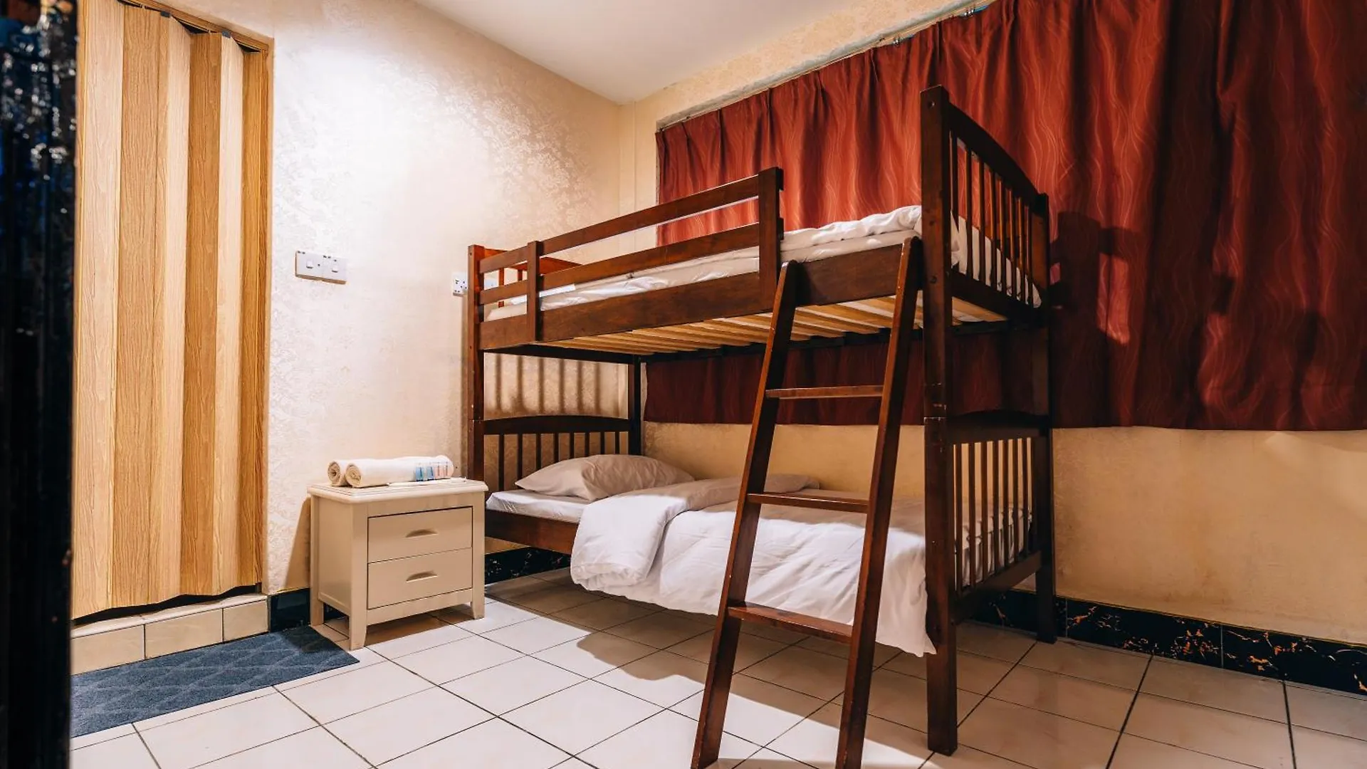 ホステル H2 Worldpackers , The Social Hotel コタキナバル