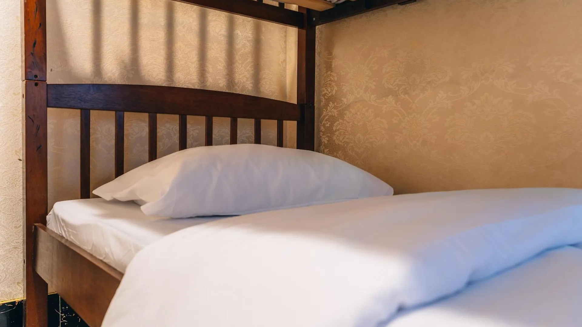 H2 Worldpackers , The Social Hotel Kota Kinabalu 0*,
